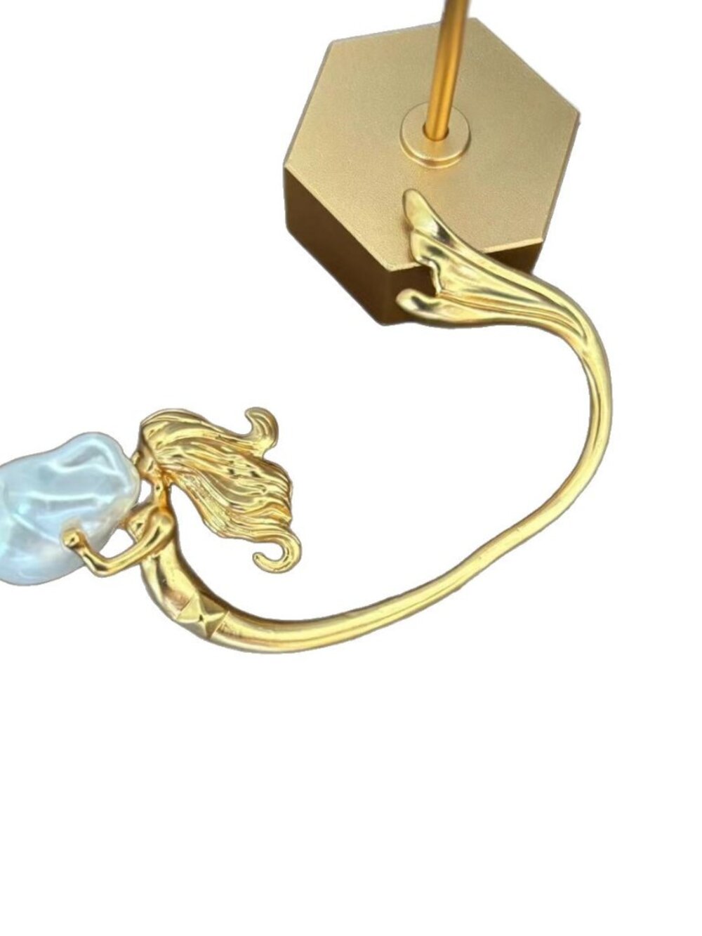 Schiaparelli Mermaid & Baroque Pearl Single Ear Cuff